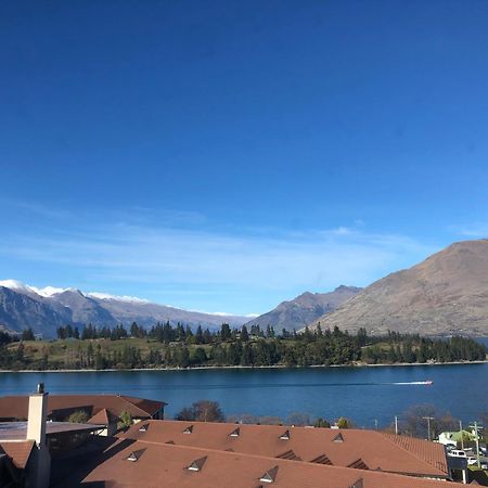 Ramada By Wyndham Queenstown Central Eksteriør billede