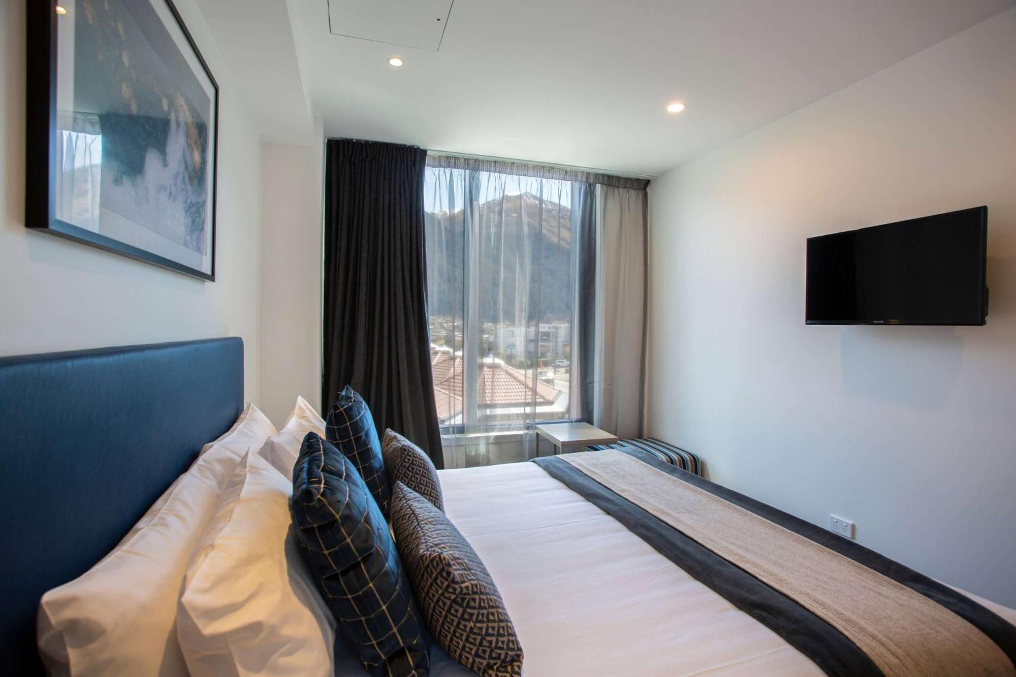 Ramada By Wyndham Queenstown Central Eksteriør billede
