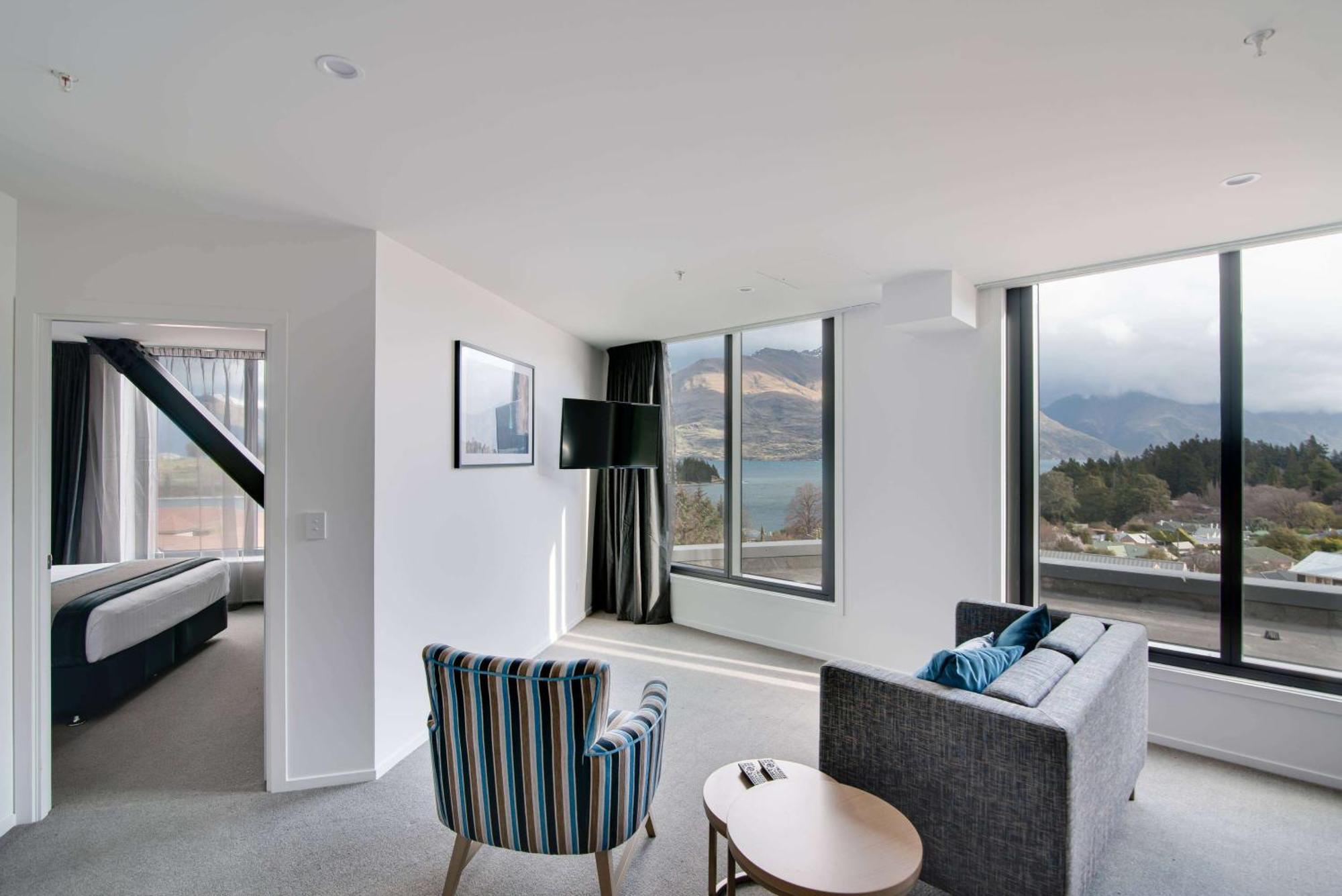 Ramada By Wyndham Queenstown Central Eksteriør billede