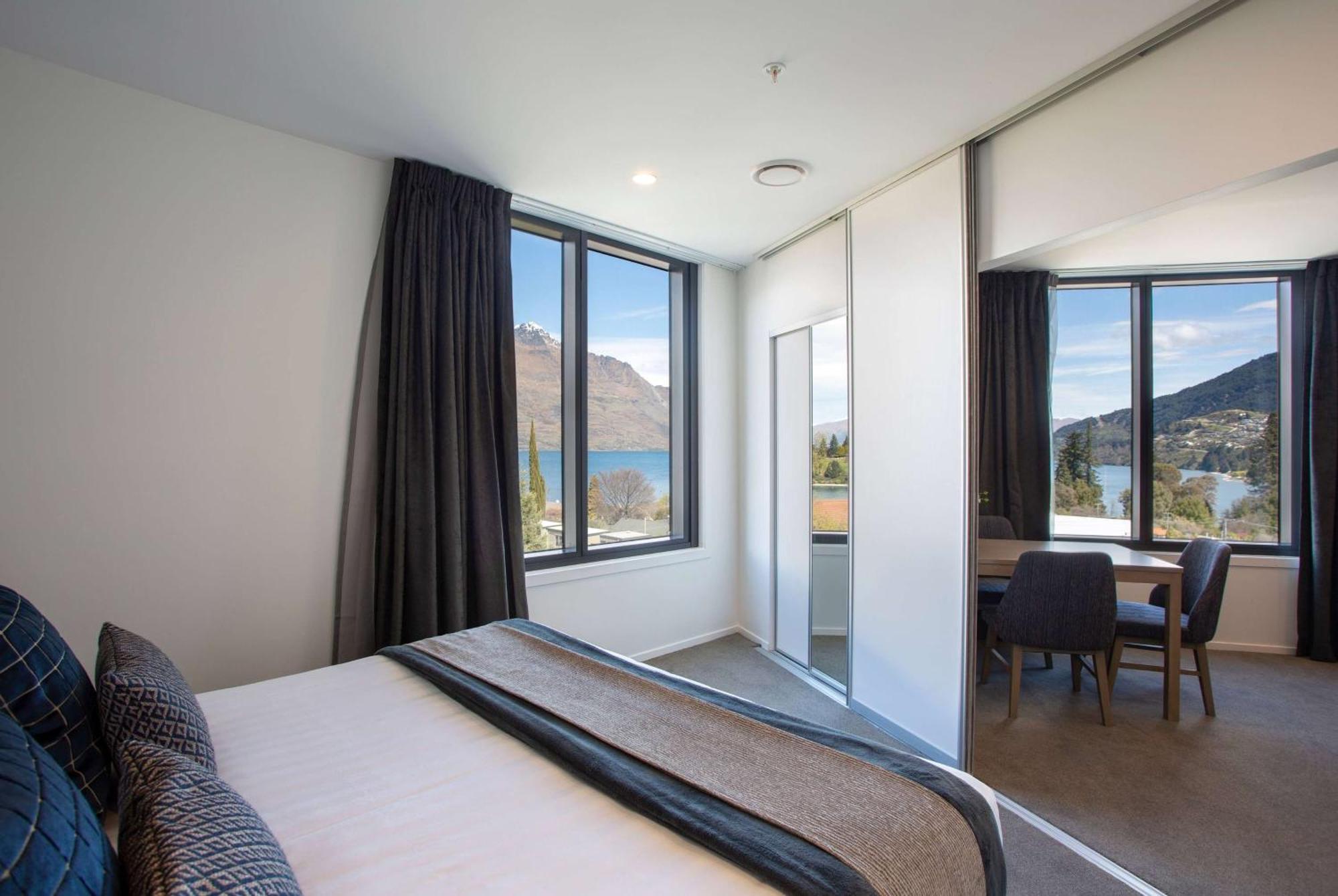 Ramada By Wyndham Queenstown Central Eksteriør billede