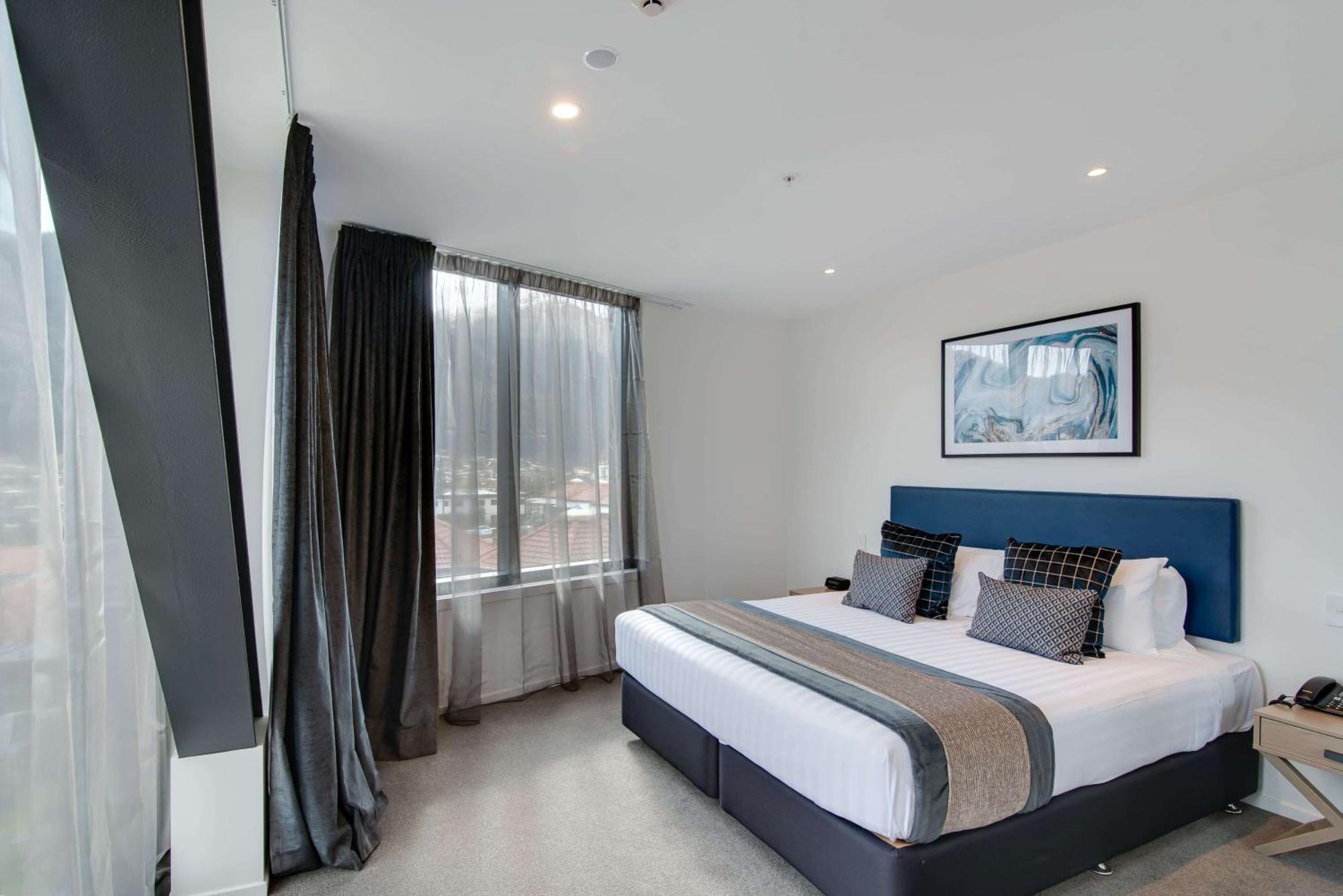 Ramada By Wyndham Queenstown Central Eksteriør billede